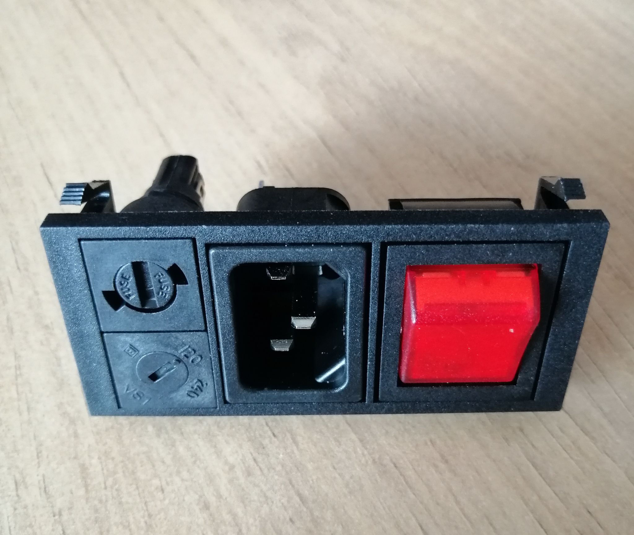 £20.00 Mains Snap in Panel